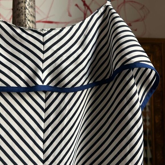 Ann Taylor Black and White Striped Blouse w Blue Accents M - Picture 5 of 16
